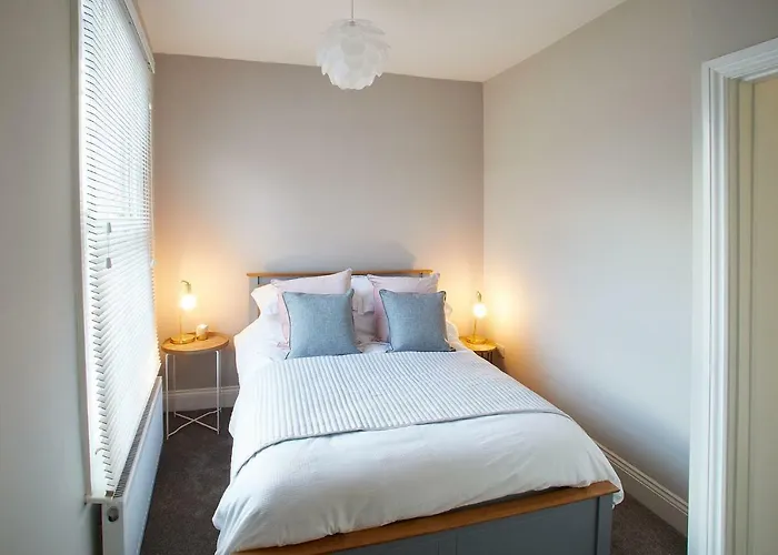 Host & Stay - Windsor Cottage
